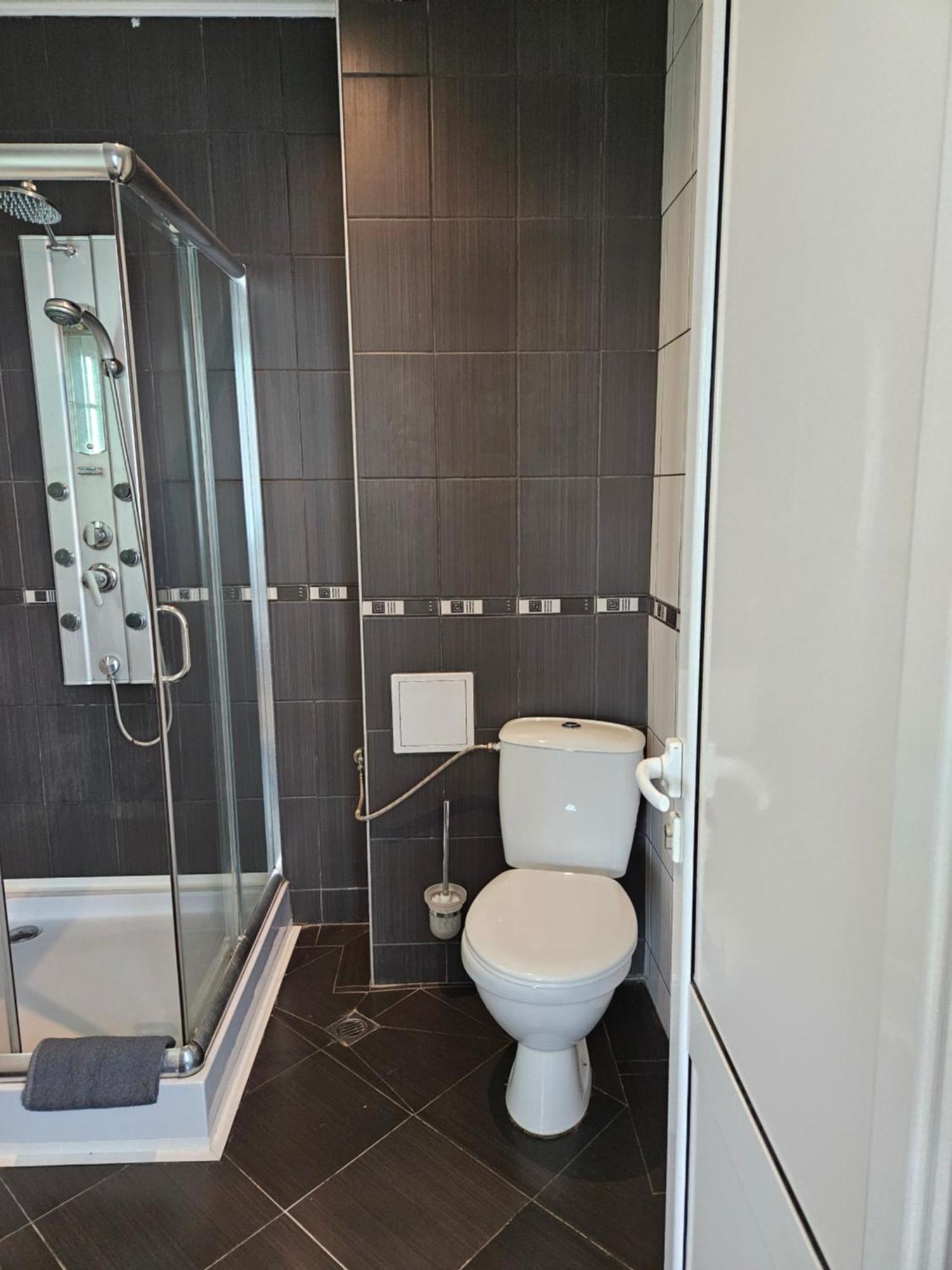 Family Hotel Komhotel 베르코비차 외부 사진